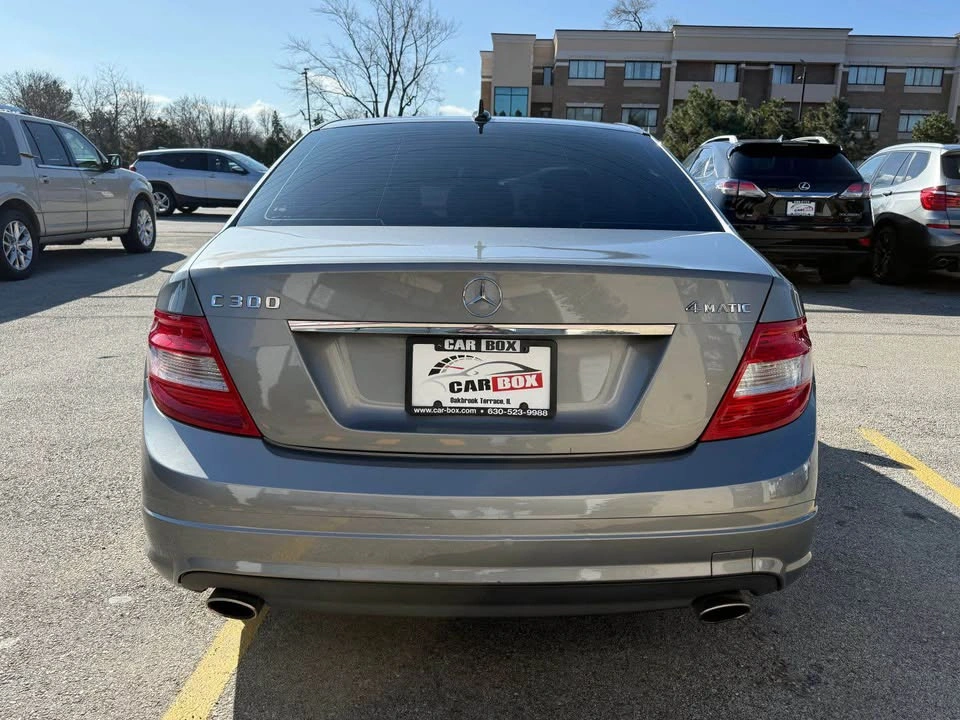2011 Mercedes-Benz C300 4MATIC Luxury Sedan - photo 4