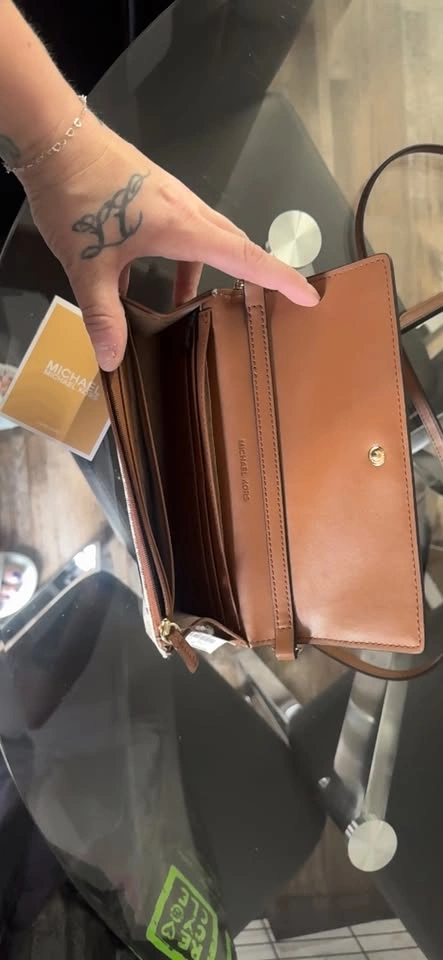 Michael Kors wallet, new with tags - photo 3
