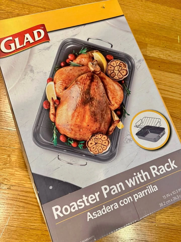 NEW GLAD Roaster Pan with Rack – 15” x 10.3”
