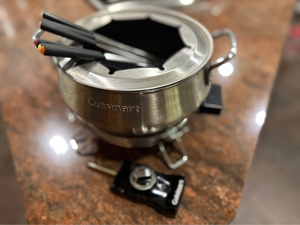 Cuisinart 3-quart Electric Fondue Pot