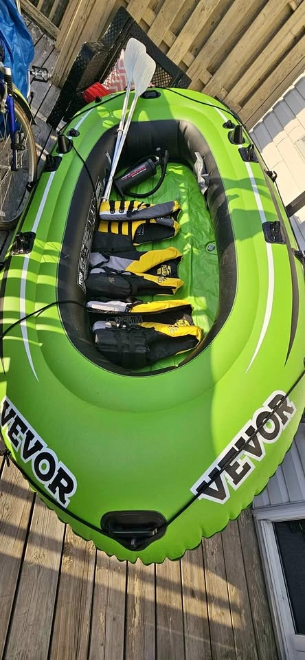 VEVOR Inflatable Boat, 3 person
