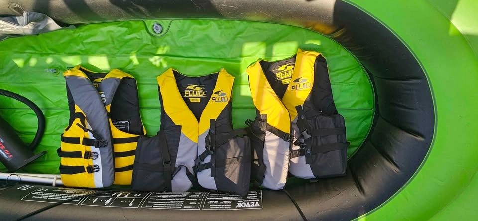 VEVOR Inflatable Boat, 3 person - photo 2