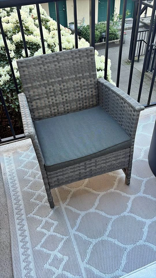 Wicker Patio Armchair with Cushion