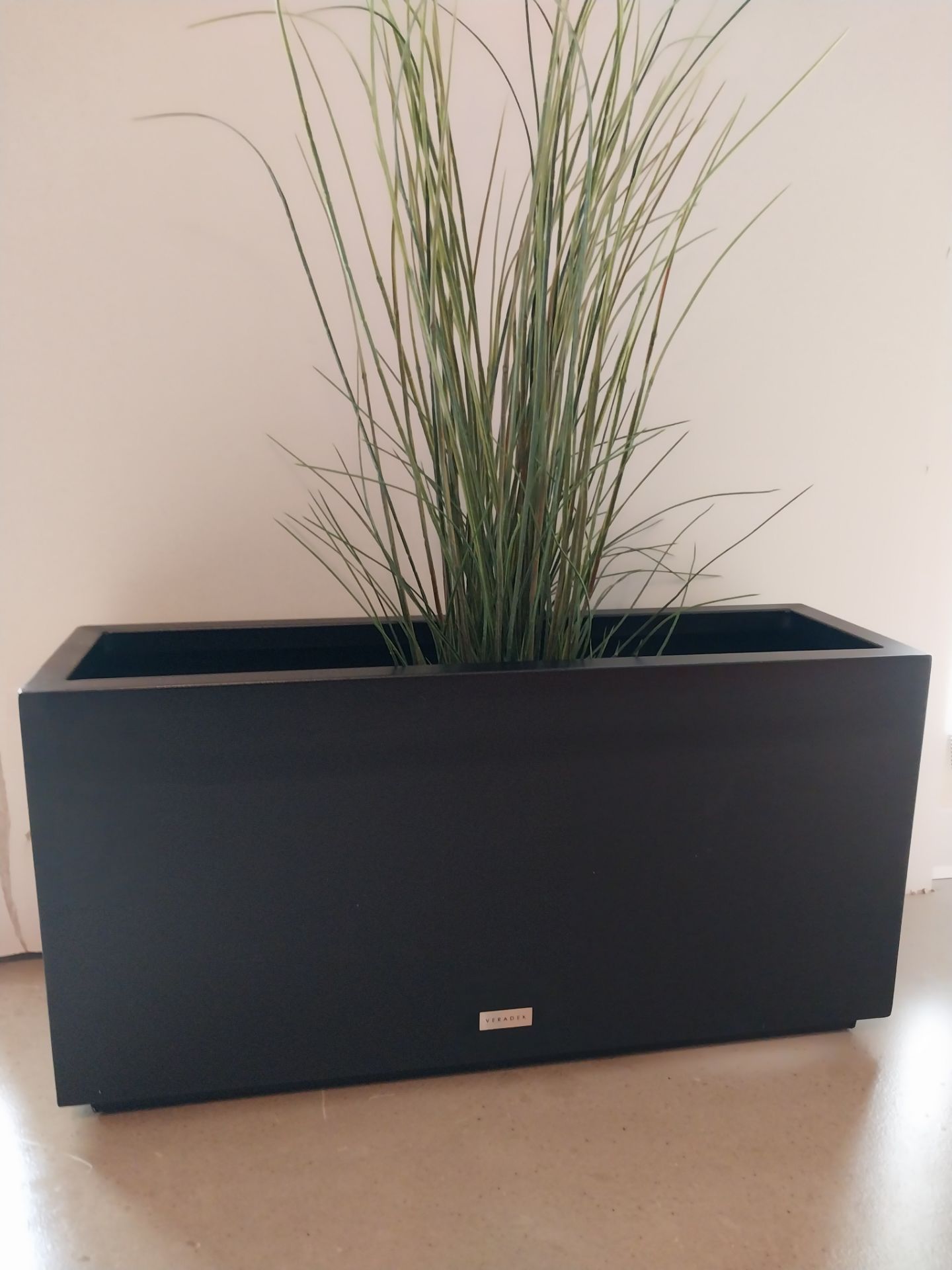 VERADEK Matte Black Planter 32” – Modern Metal - photo 3