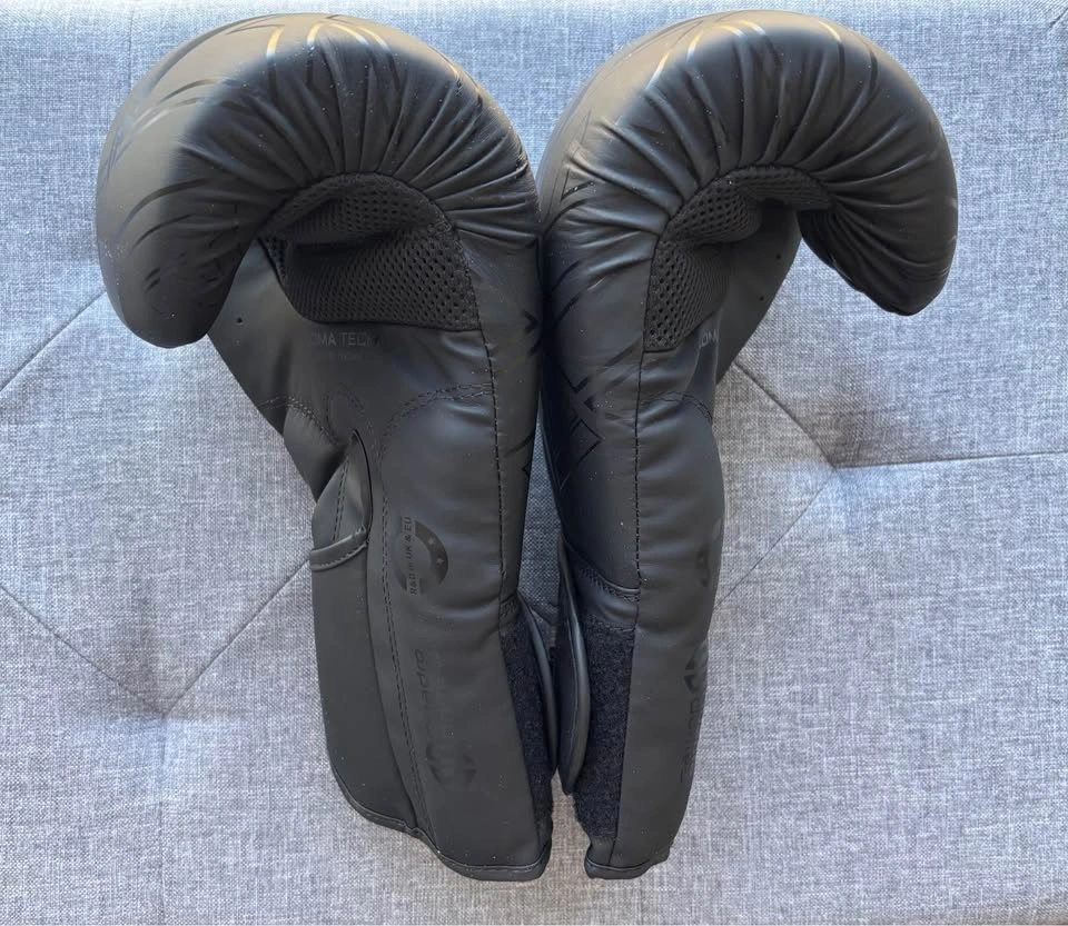 RDX Boxing Gloves + Everlast Handwraps Set - photo 4