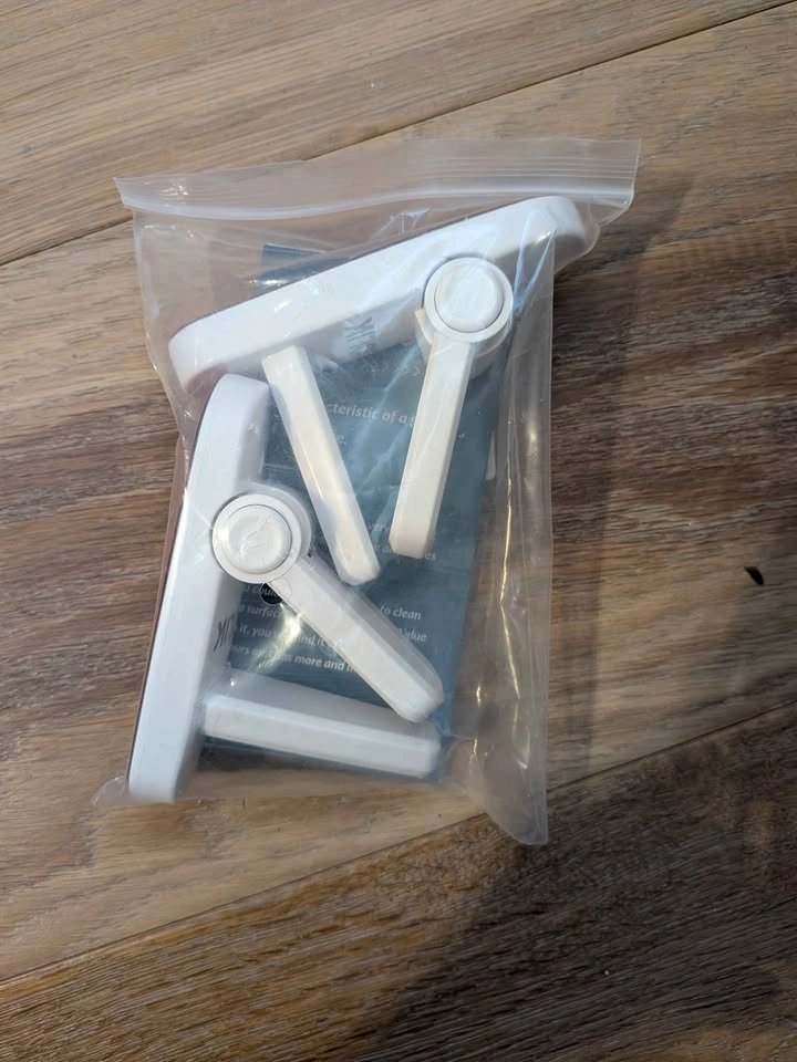 Child proof door lock - photo 3