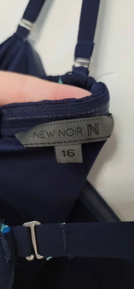 New Noir Women's Dress Size 16 image indicator(4)