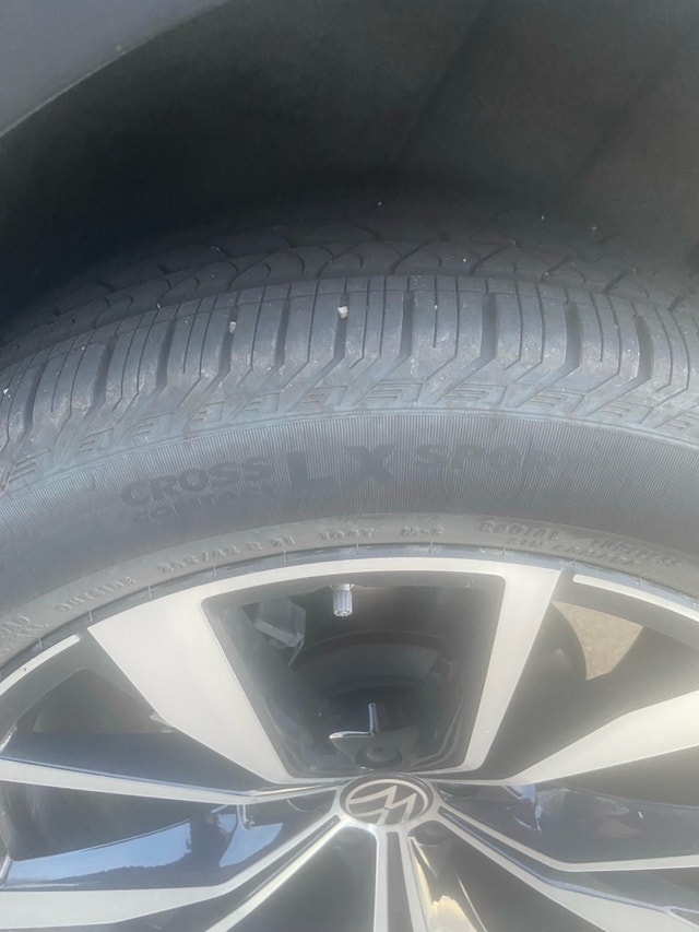 Continental CrossContact LX Sport All Season Tires (265/45R21) - photo 4