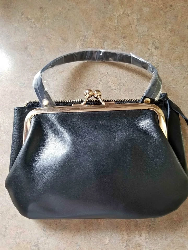 Mini kiss lock purse