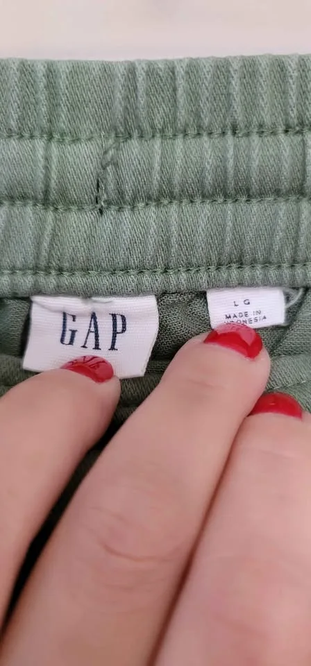 Women's Gap Joggers Size L image indicator(3)