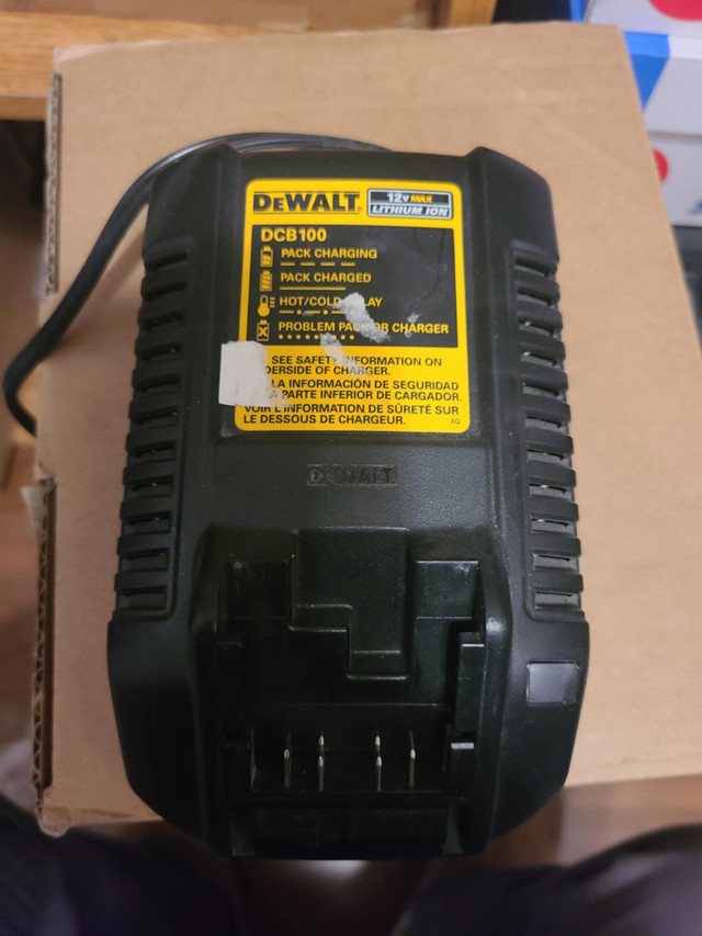 DeWalt Battery Charger