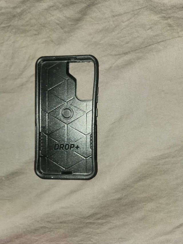 Samsung S22 Otterbox Case - photo 5