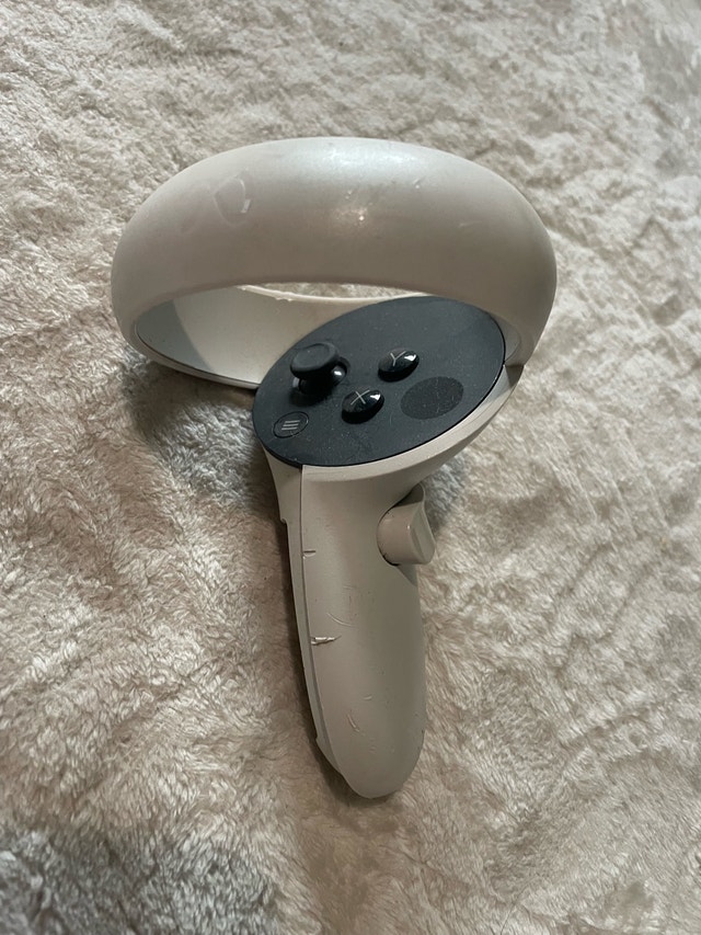 Oculus Meta Quest 2 Good Condition - photo 3