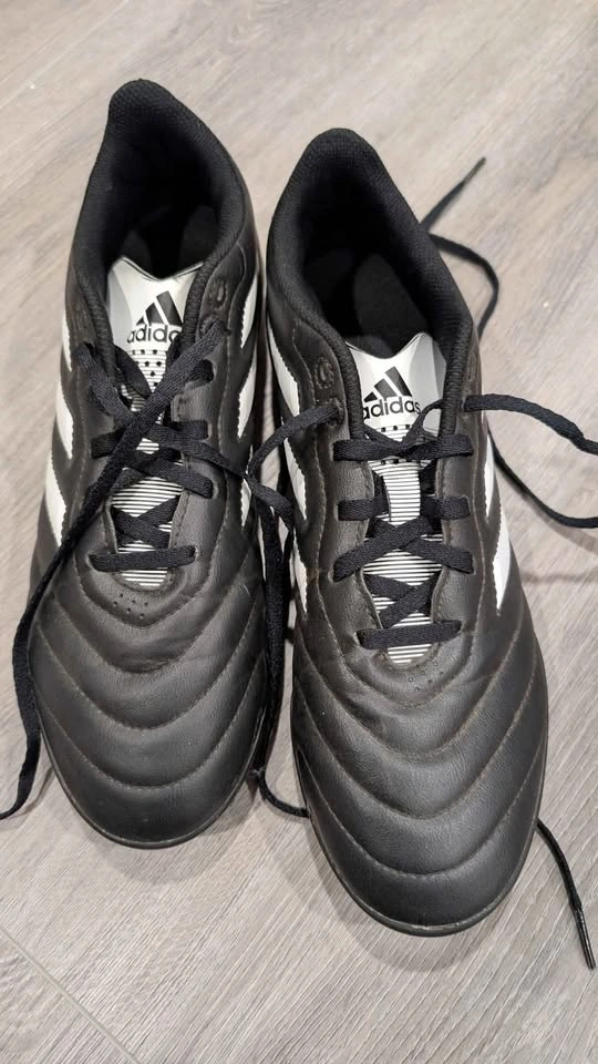 Adidas Black Soccer Cleats Size 9