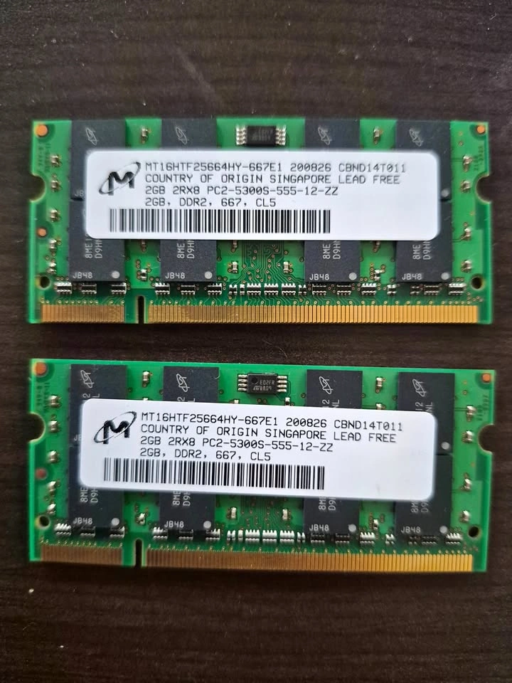 2x Micron PC2-5300 2GB SO-DIMM 667MHz DDR2 Laptop RAM