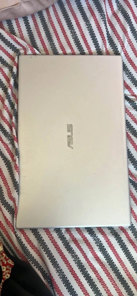 Asus vivobook 17