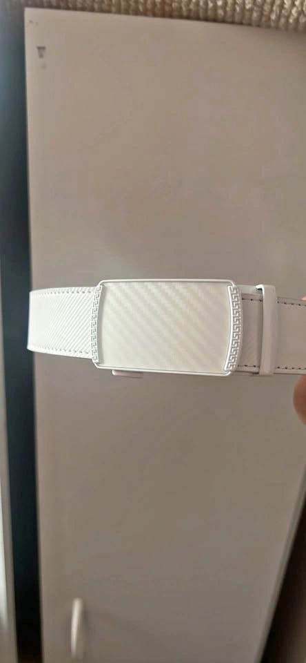 White carbon fibre style belt
