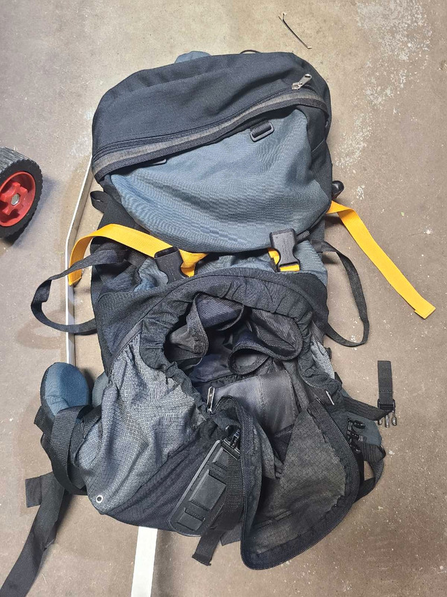 Voyager Hiking Camping Backpack - photo 5