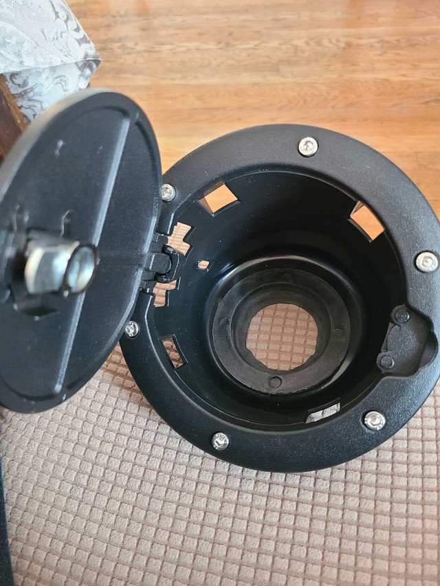 Jeep Locking Gas Cap 2007 to 2018 - photo 2