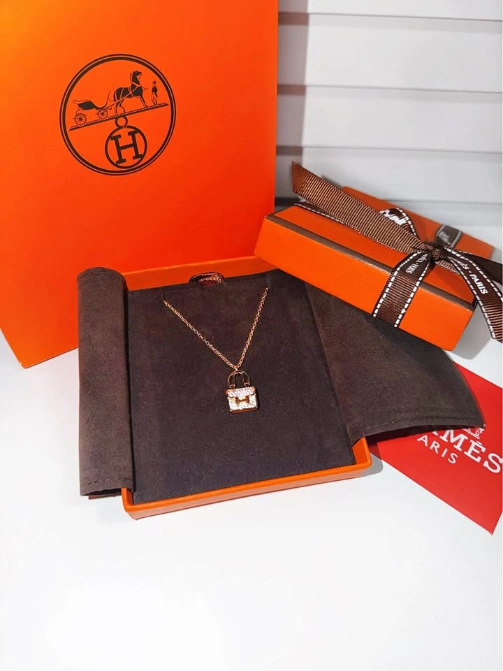 Hermès Amulettes Constance Rose Gold Diamond Pendant Necklace