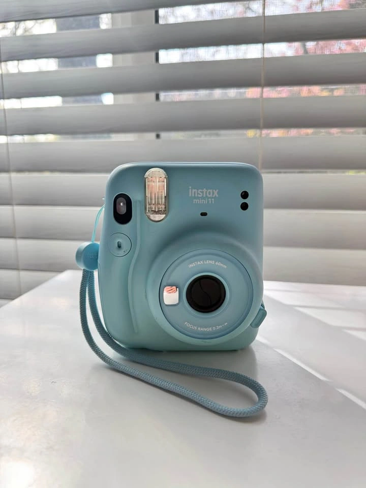 Fujifilm Instax Mini 11 Camera