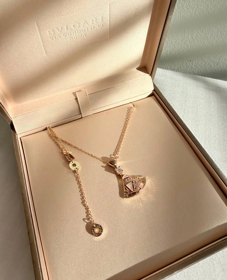 Bvlgari Diva's Dream Necklace