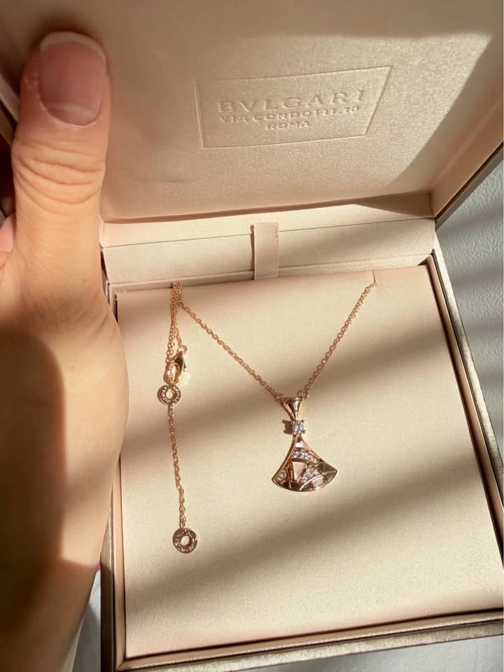 Bvlgari Diva's Dream Necklace - photo 4