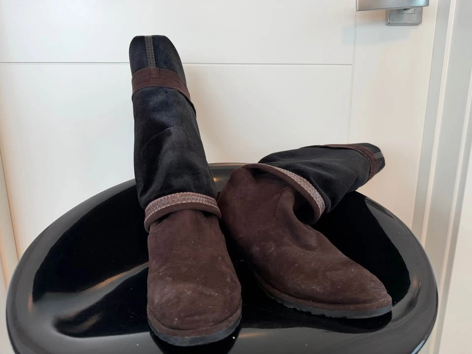 Brown Suede Black Velvet Boots - photo 2