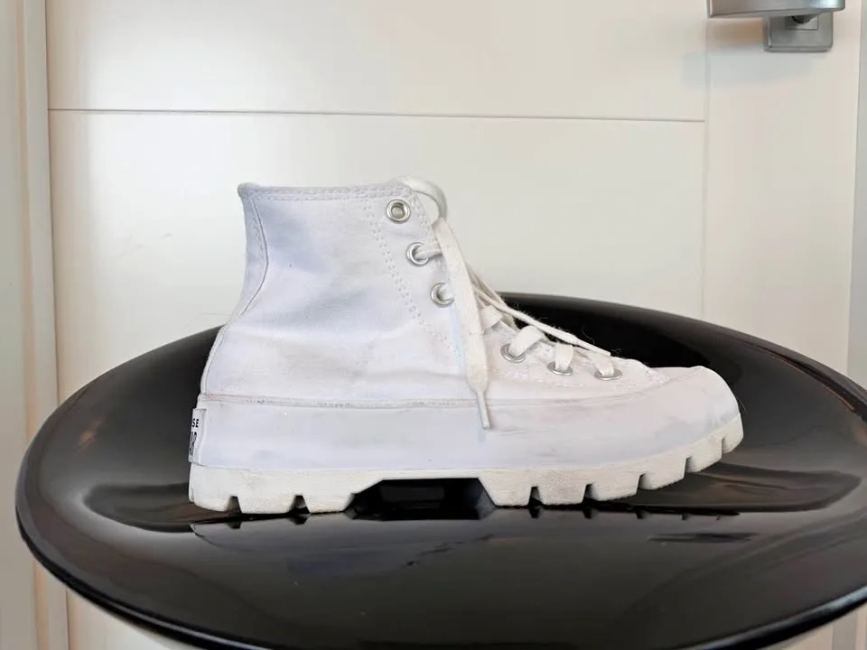 White Converse High Tops -