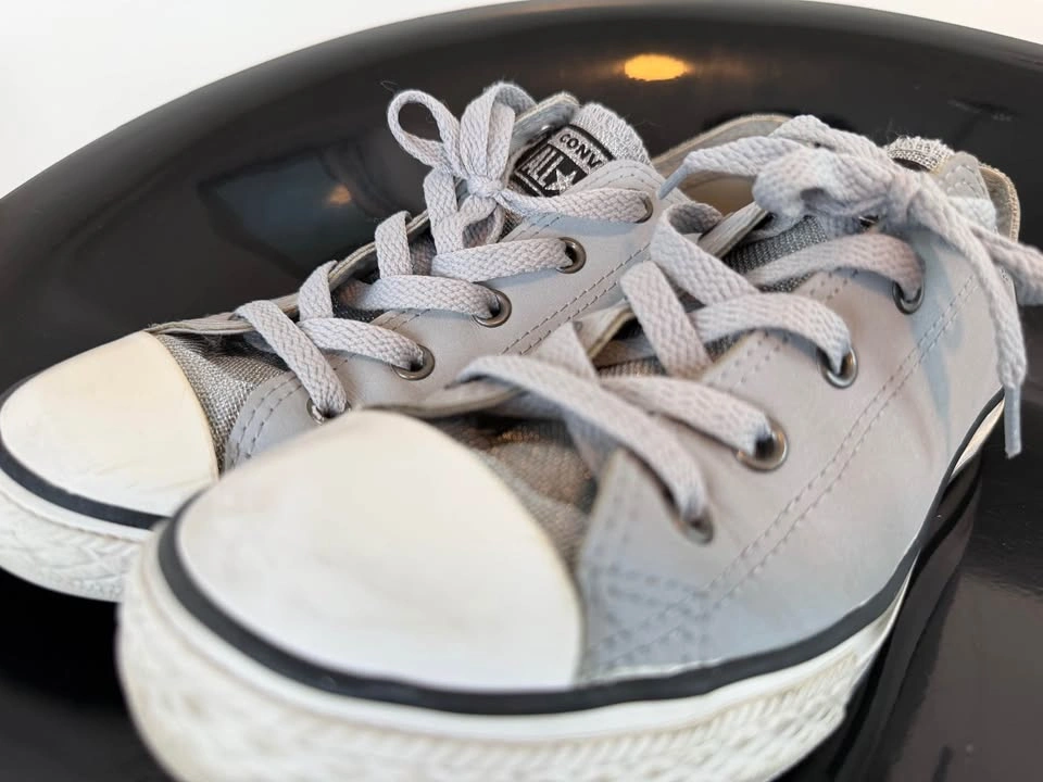 Grey Converse Lows - Women's Size 6 - photo 2