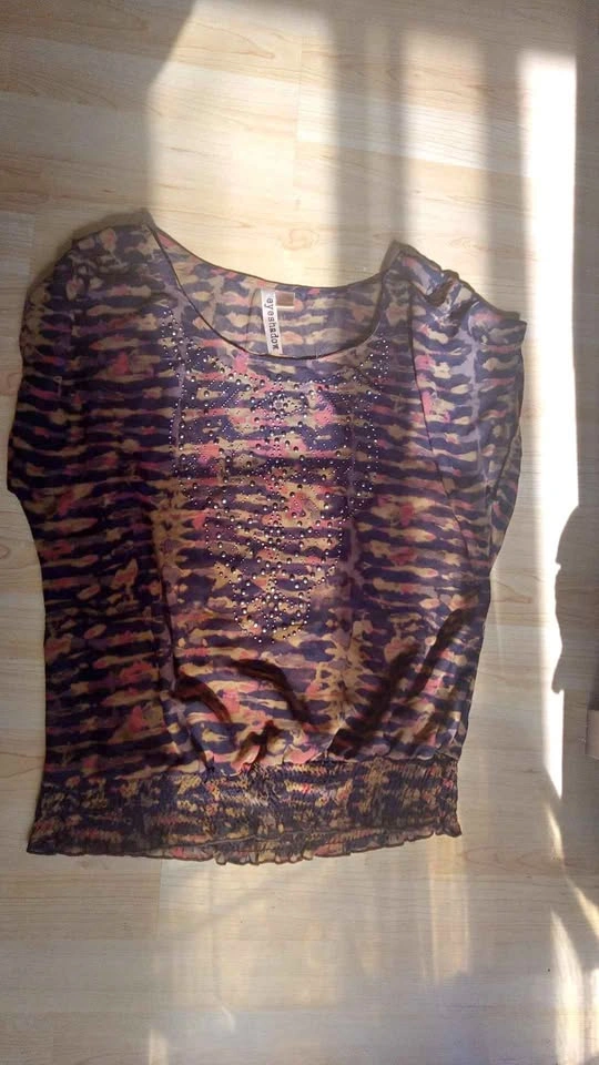 Women's Top Size L