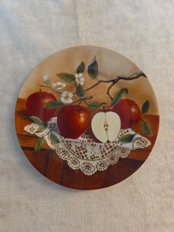 Vintage Farm Country Red Apples Decorative Plates (2) 8" - photo 3