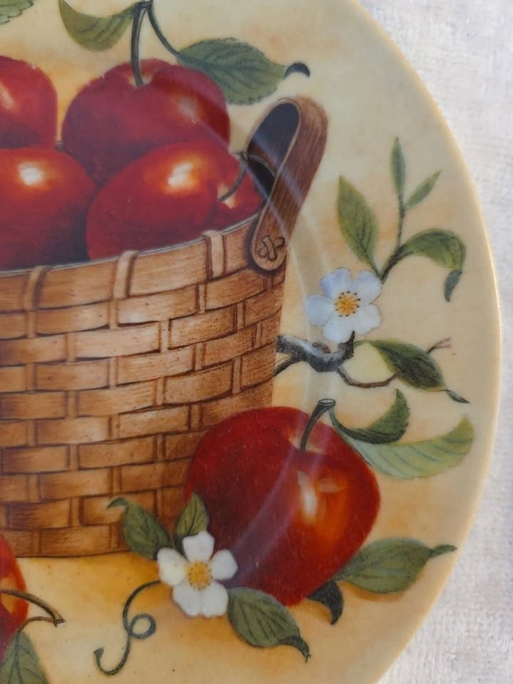 Vintage Farm Country Red Apples Decorative Plates (2) 8" - photo 4