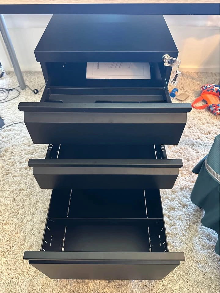 3 Drawer Mobile File Cabinet with Lock - photo 2