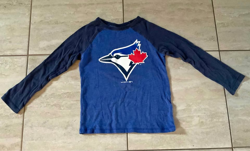 Blue Jays long sleeve size 5T