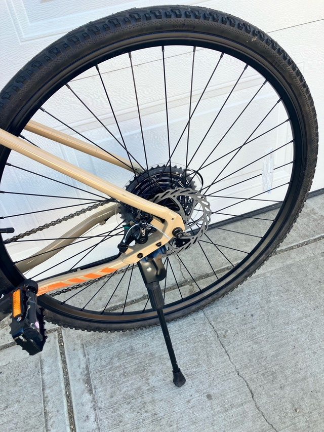 700c Hyper Gravel Aluminum Hybrid Bike - Large - photo 4