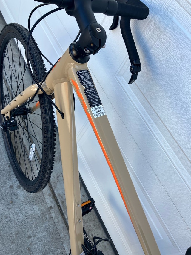 700c Hyper Gravel Aluminum Hybrid Bike - Large - photo 5