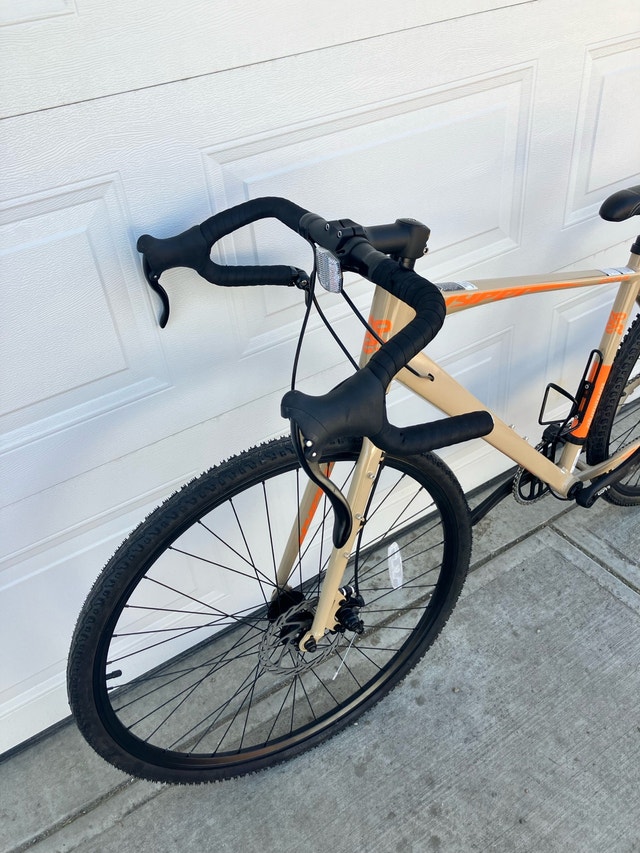 700c Hyper Gravel Aluminum Hybrid Bike - Large - photo 5