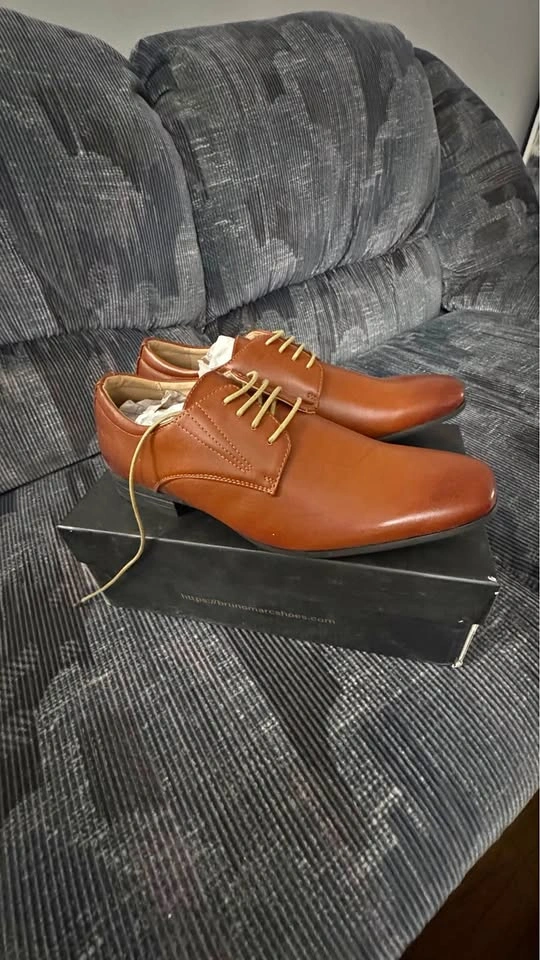 Mens formal leather lined shoes.