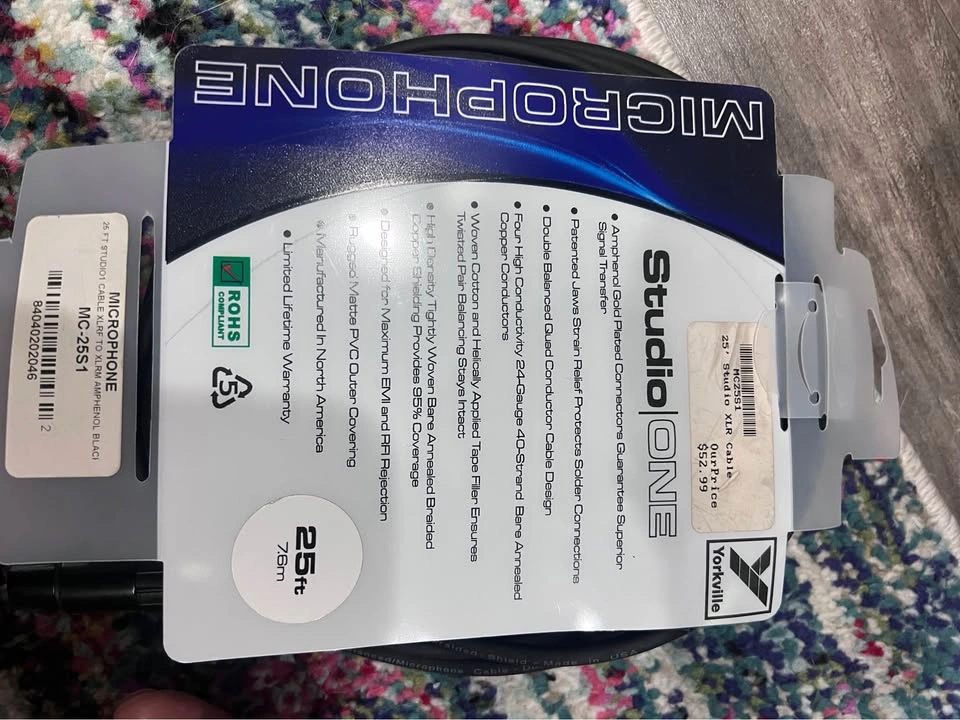 Shure MV7X Podcast Mic & Steinberg Audio Interface Bundle - photo 3