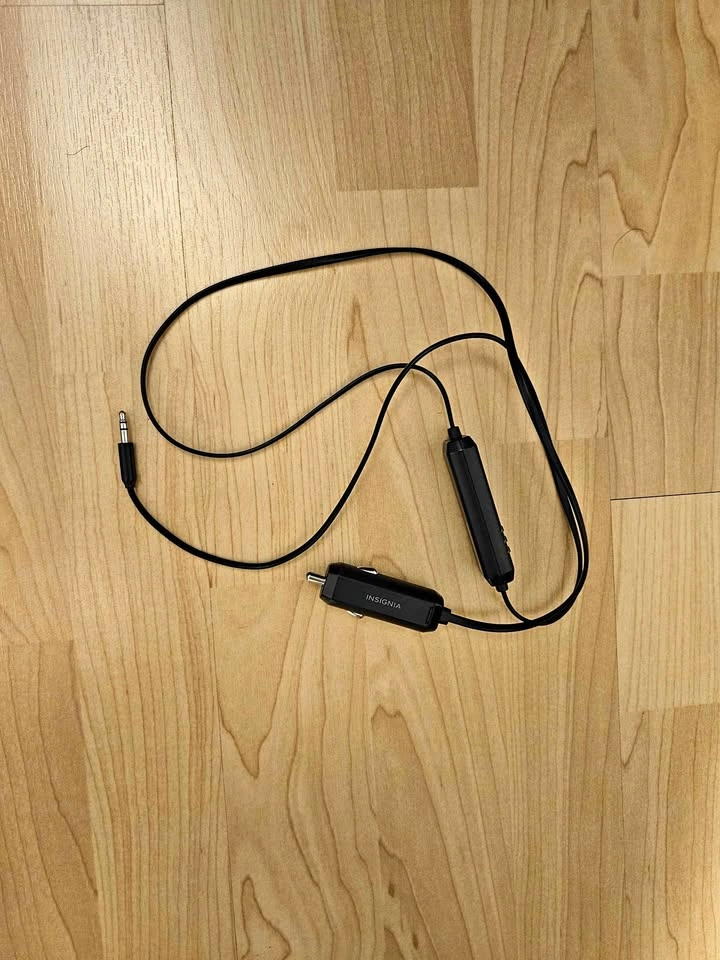 Insignia FM Transmitter