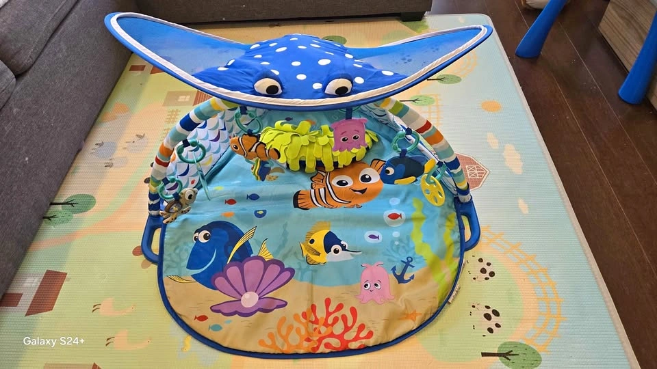 Disney Baby Finding Nemo Mr. Ray Ocean Lights Activity Gym