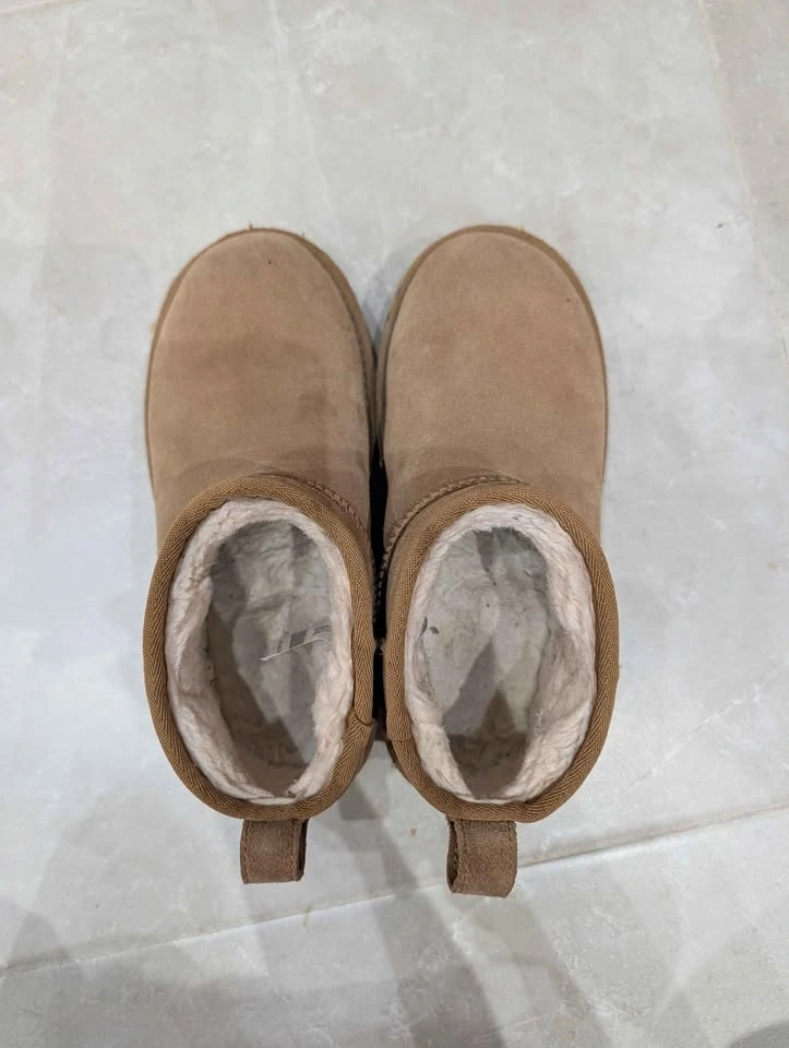 UGG Classic Ultra Mini Platform Boots Kids Size 2 - photo 3