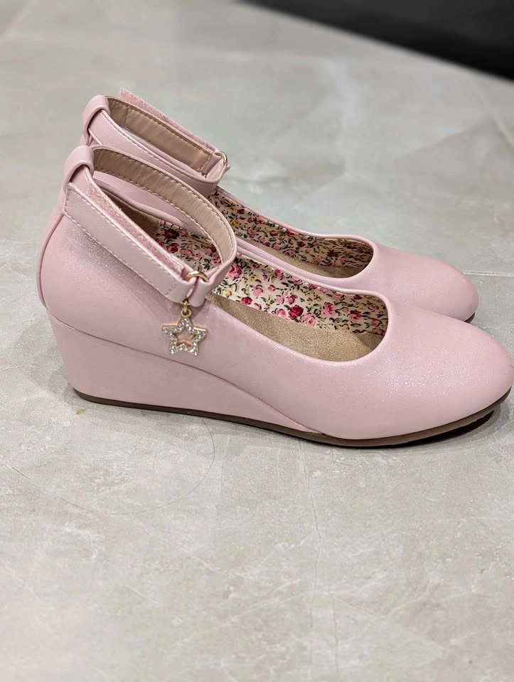 Kelly & Katie Pink Glitter Wedge Shoes Star Charm Size 3