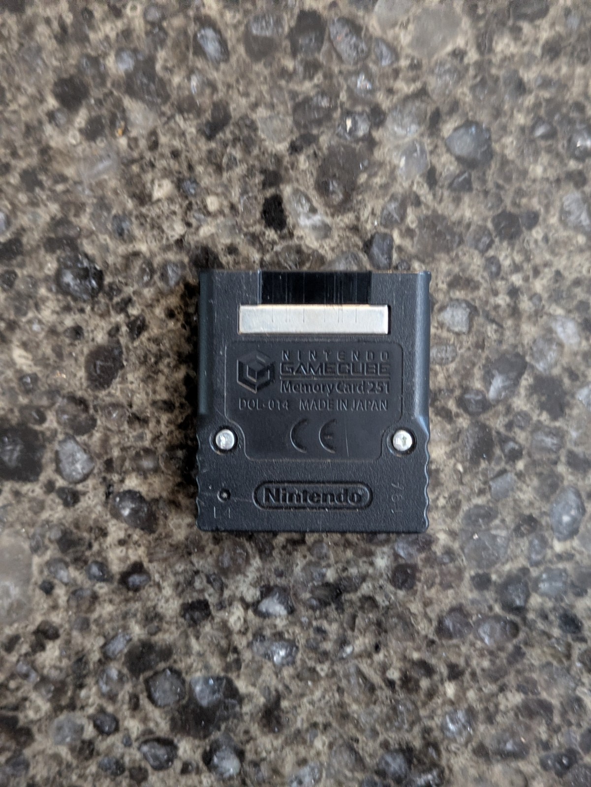 Nintendo GameCube Black Memory Card 251 Blocks (DOL-014) Genuine - photo 2