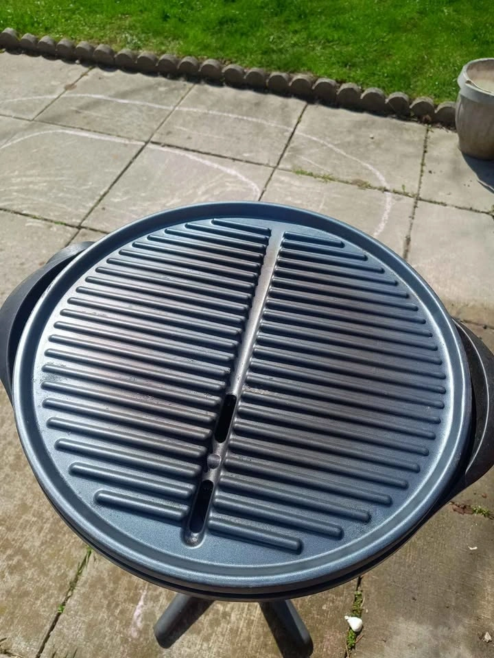 GEORGE FOREMAN ELECTRIC GRILL - photo 3