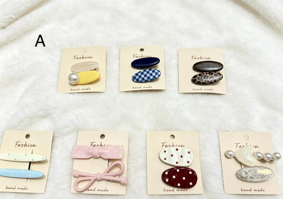 BRAND NEW Cute Fashion Hair Clips - Lots of Designs! - photo 2