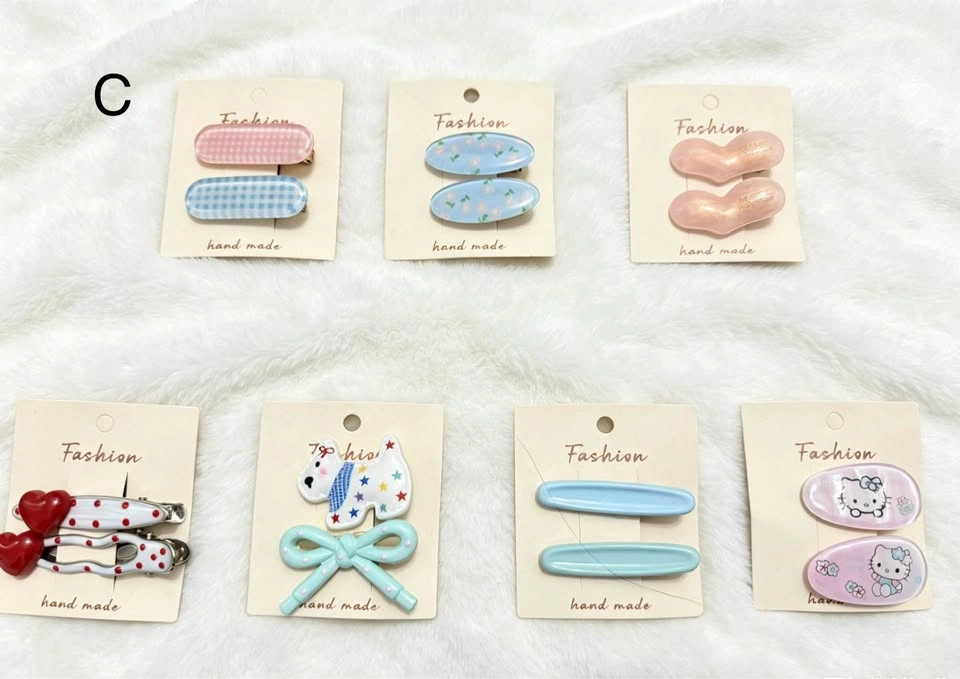 BRAND NEW Cute Fashion Hair Clips - Lots of Designs! - photo 4