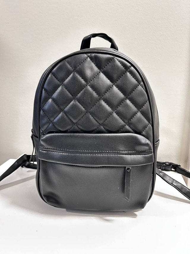 Time and Tru Black Quilted Backpack - photo 2