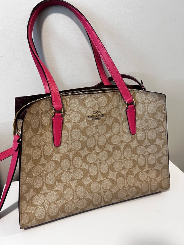 Coach shoulder bag full pattern